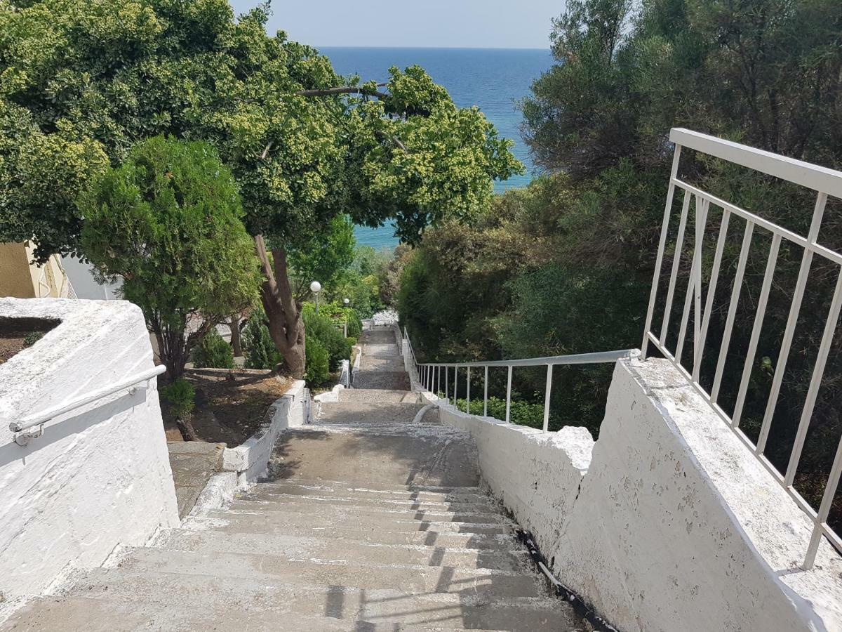 The Best View Apartment Palaiontsiflikion Exterior photo